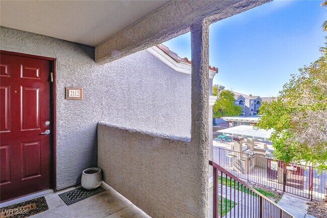 Building Photo - 5055 W Hacienda Ave