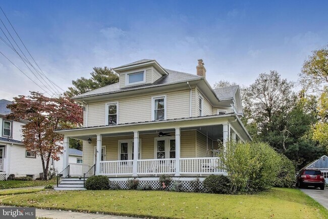 Building Photo - 19 Maryland Ave