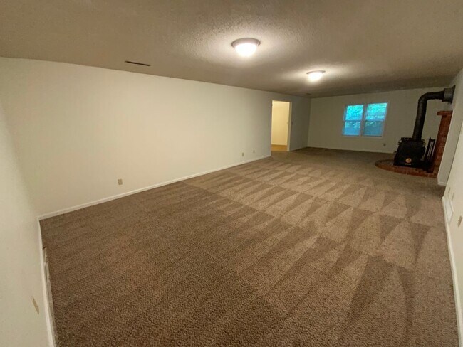 Building Photo - 207-207 Briarcrest Ct