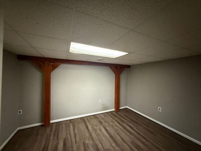 Building Photo - 6008 1/2 BURGESS AVE