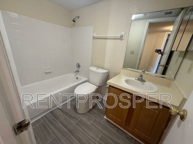 Building Photo - 4411 S Semoran Blvd