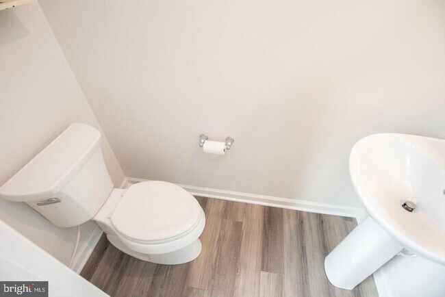 Building Photo - 110 Nelson Ln