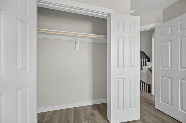 Building Photo - 335 Connecticut St