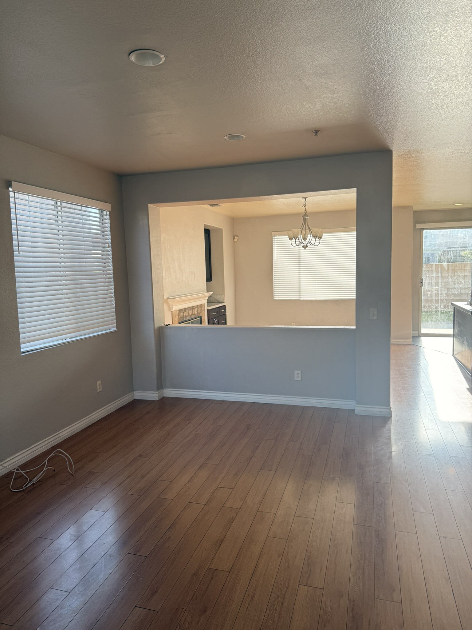 Building Photo - 5752 Tamarisk Way