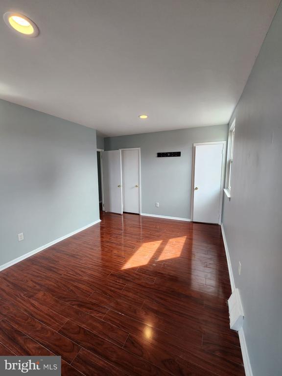Building Photo - 1713 Borbeck Ave