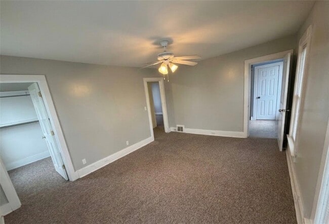 Building Photo - 313 Roe Ave