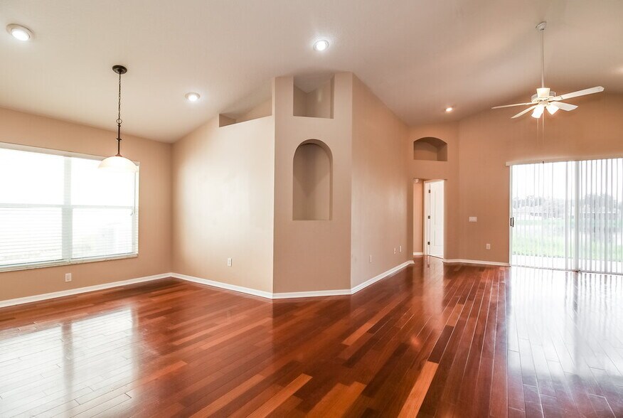 Building Photo - 1641 Firewheel Dr