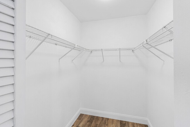 Building Photo - 7536 Courtyard Run E