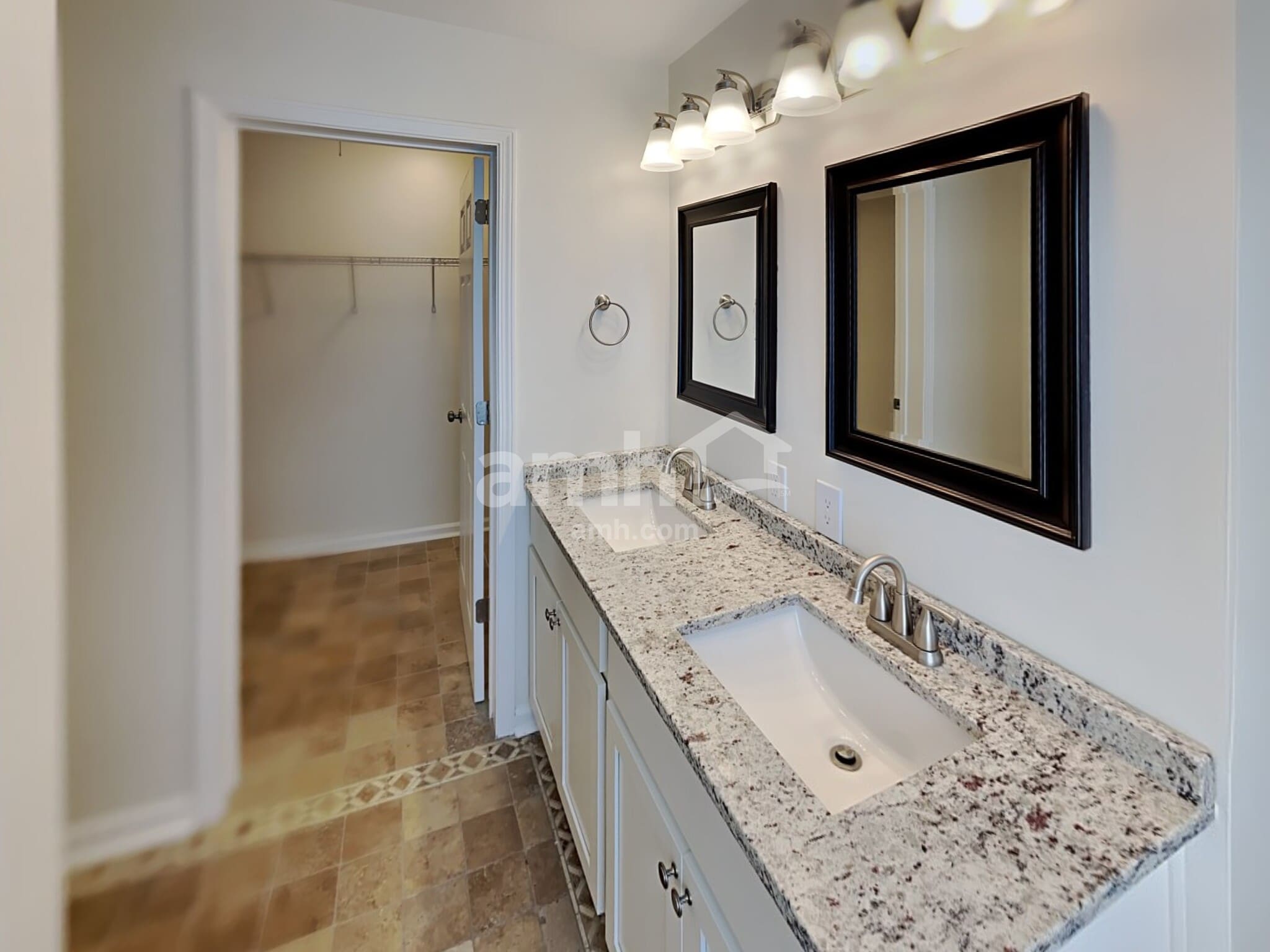 Building Photo - 1205 Chapmans Retreat Dr