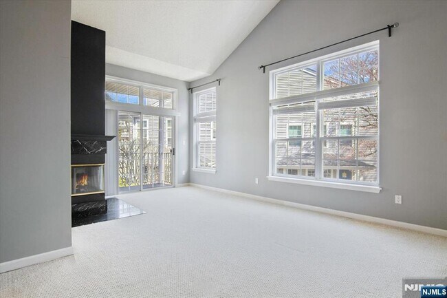 Building Photo - 1125 Hyde Park Ct