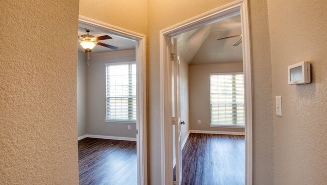 Building Photo - Spacious Single-Family Home Available Now!