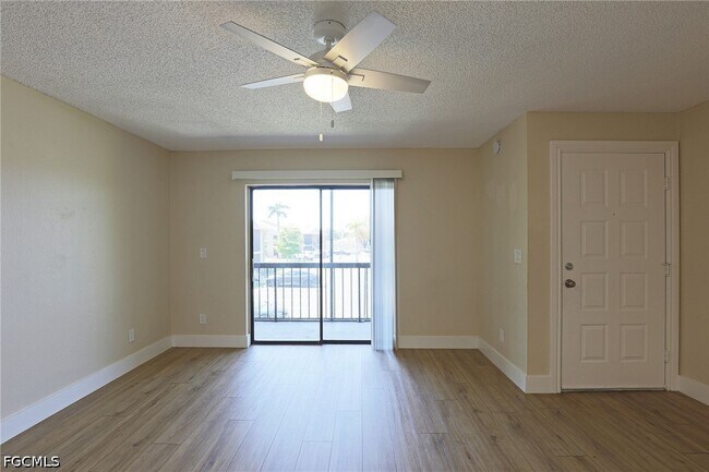 Building Photo - 5311 Summerlin Rd