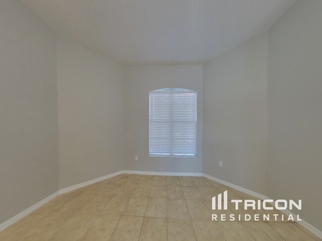 Building Photo - 12416 Aster Ave