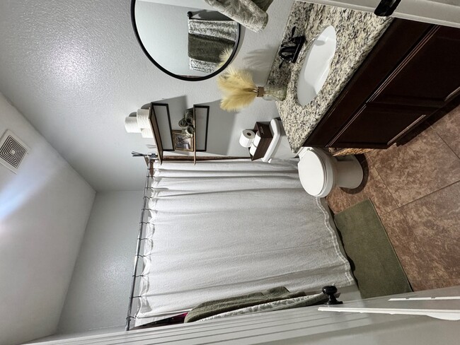 Building Photo - 405 NW 13th St