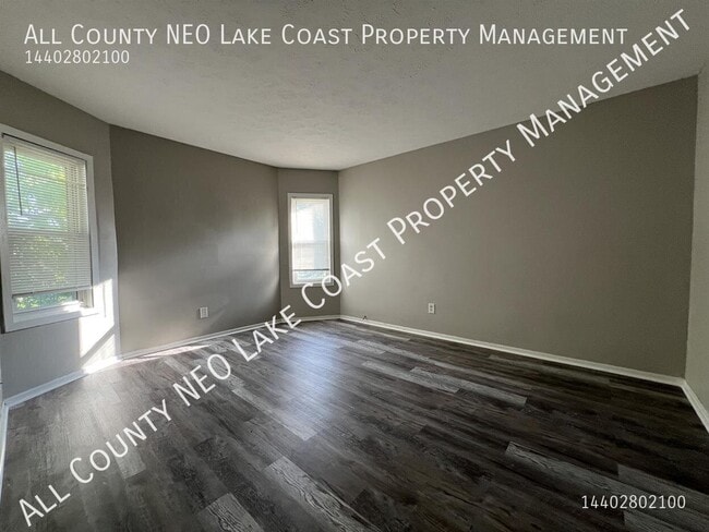 Building Photo - 330 13th St