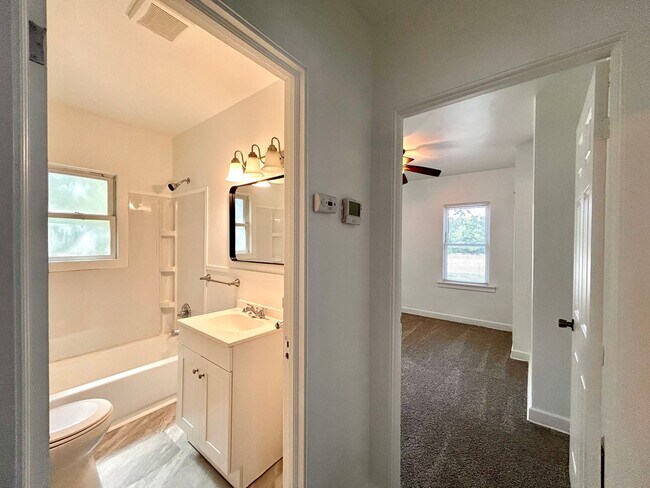 Building Photo - Two Bedroom Home in Muskegon