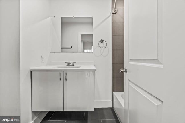 Building Photo - 120 N 3rd St