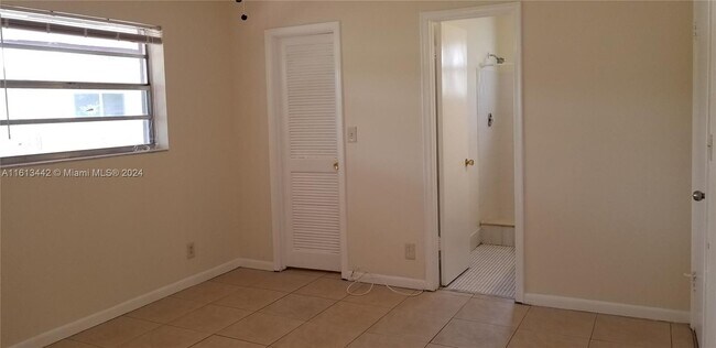 Building Photo - 2526 Taylor St