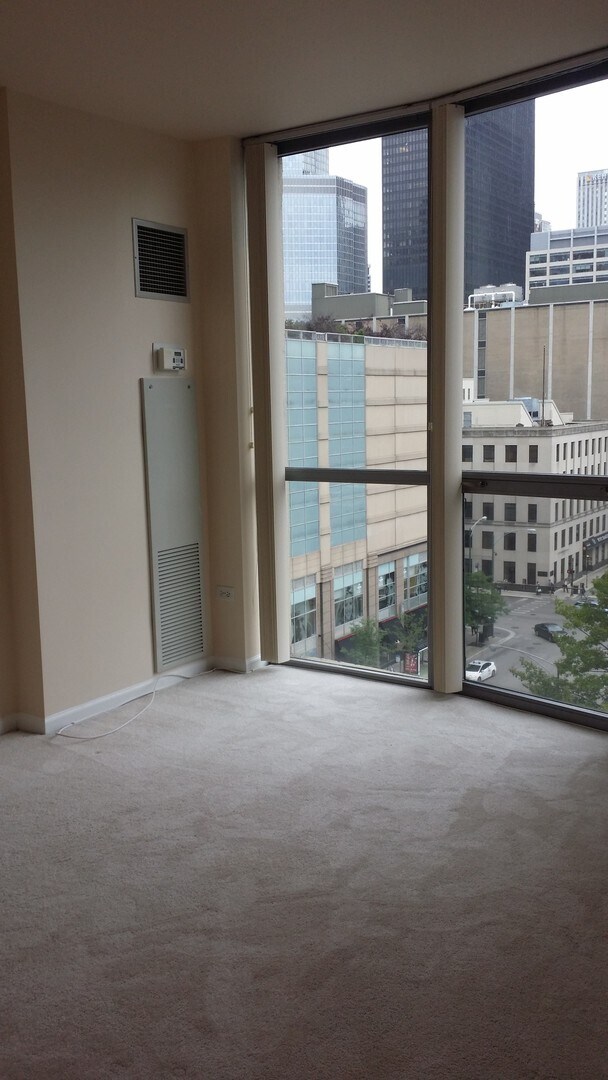 Building Photo - 600 N Dearborn St