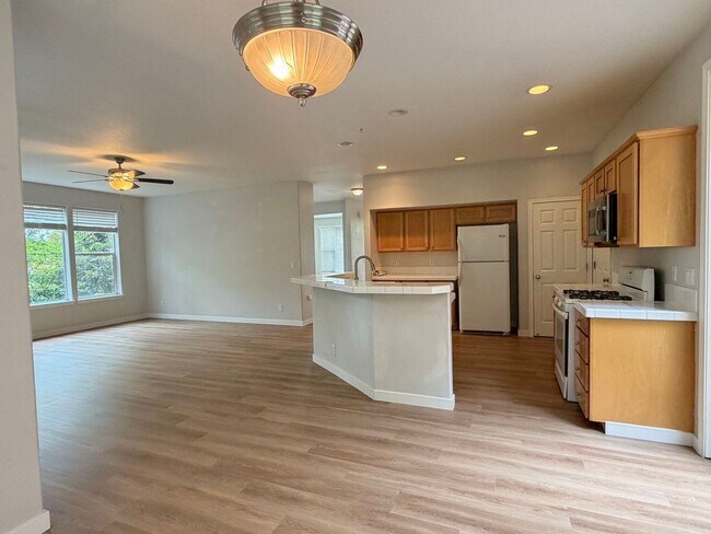 Building Photo - 184 SW 105th Terrace