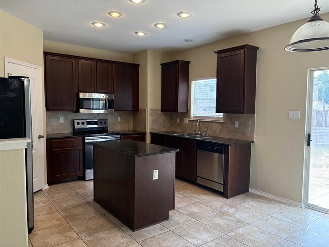 Building Photo - 2904 Anejo Dr