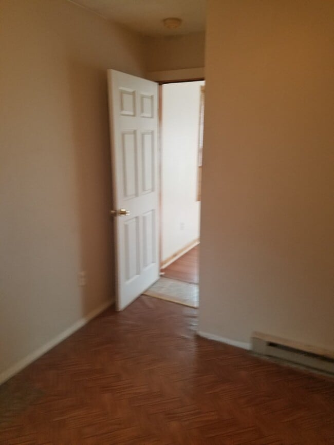 Building Photo - 211 Gussie Ave