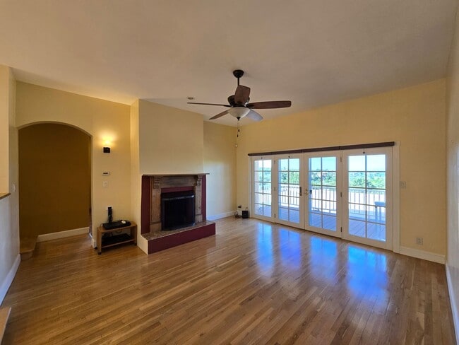 Building Photo - 1329 Tano Ridge Rd