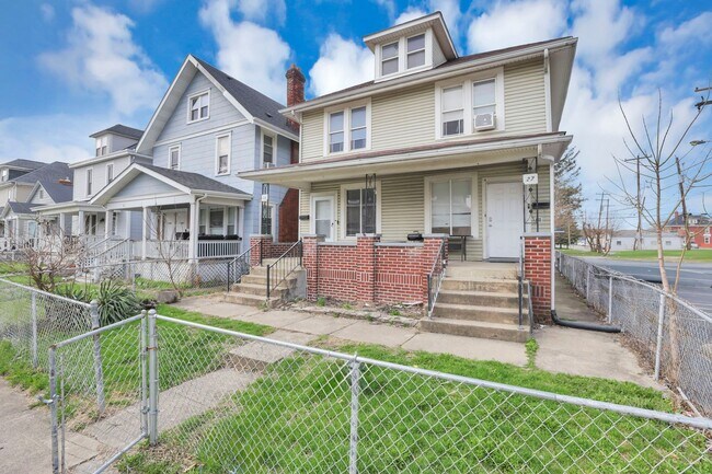 Building Photo - 27-29 S Terrace Ave