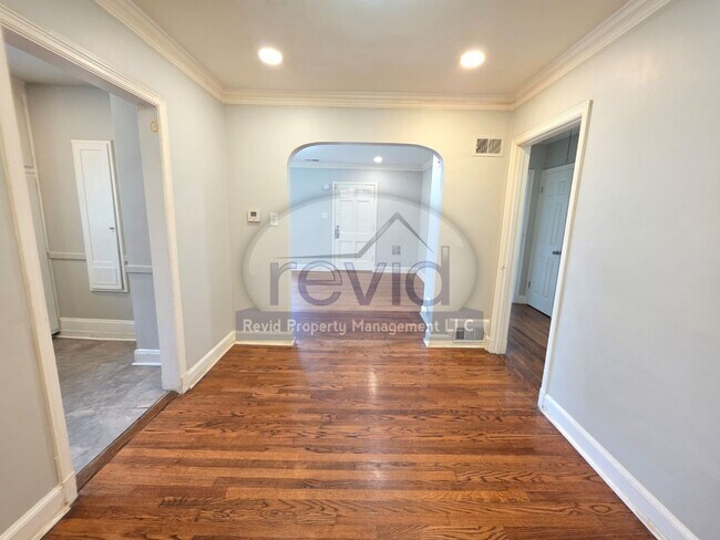 Building Photo - 3 Bedroom Home!!
