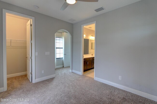 Building Photo - 6903 Vista Hermosa Dr