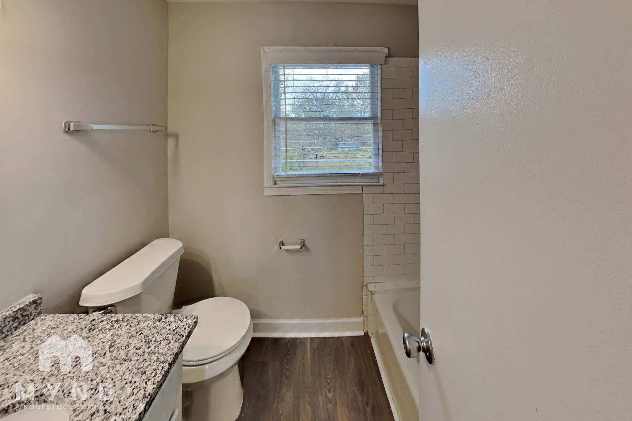 Building Photo - 225 Baker St