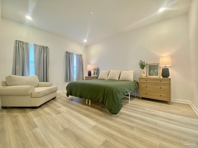 Building Photo - 9668 Sagewood Dr