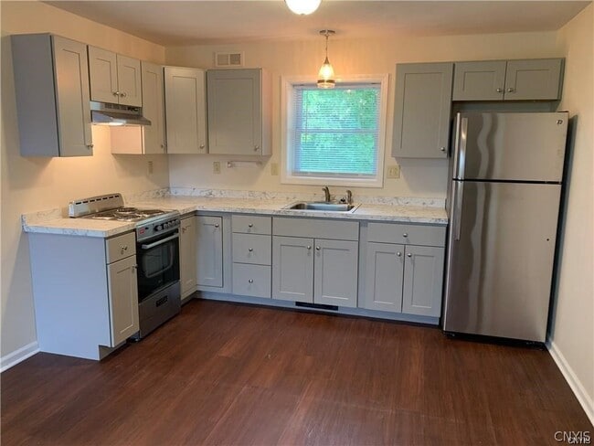 Building Photo - 2938 Douglas Rd