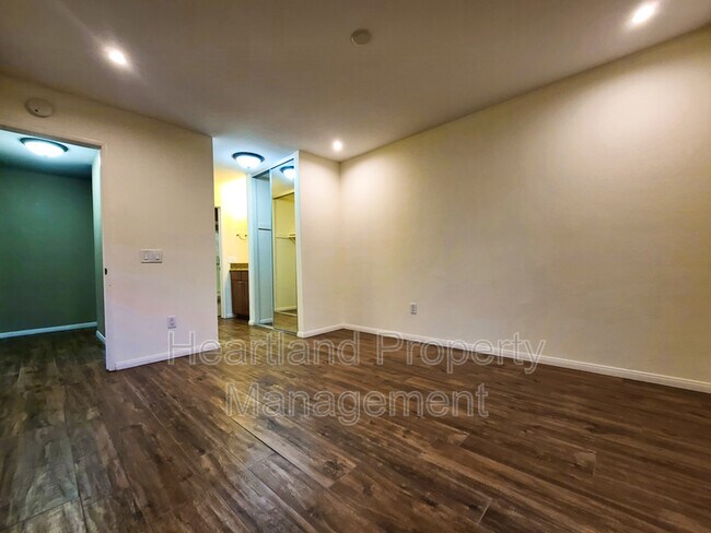 Building Photo - 10603 Dabney Dr