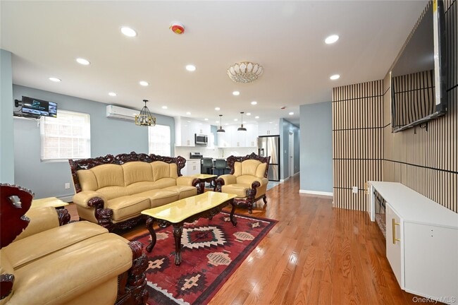 Building Photo - 198-19 118th Ave