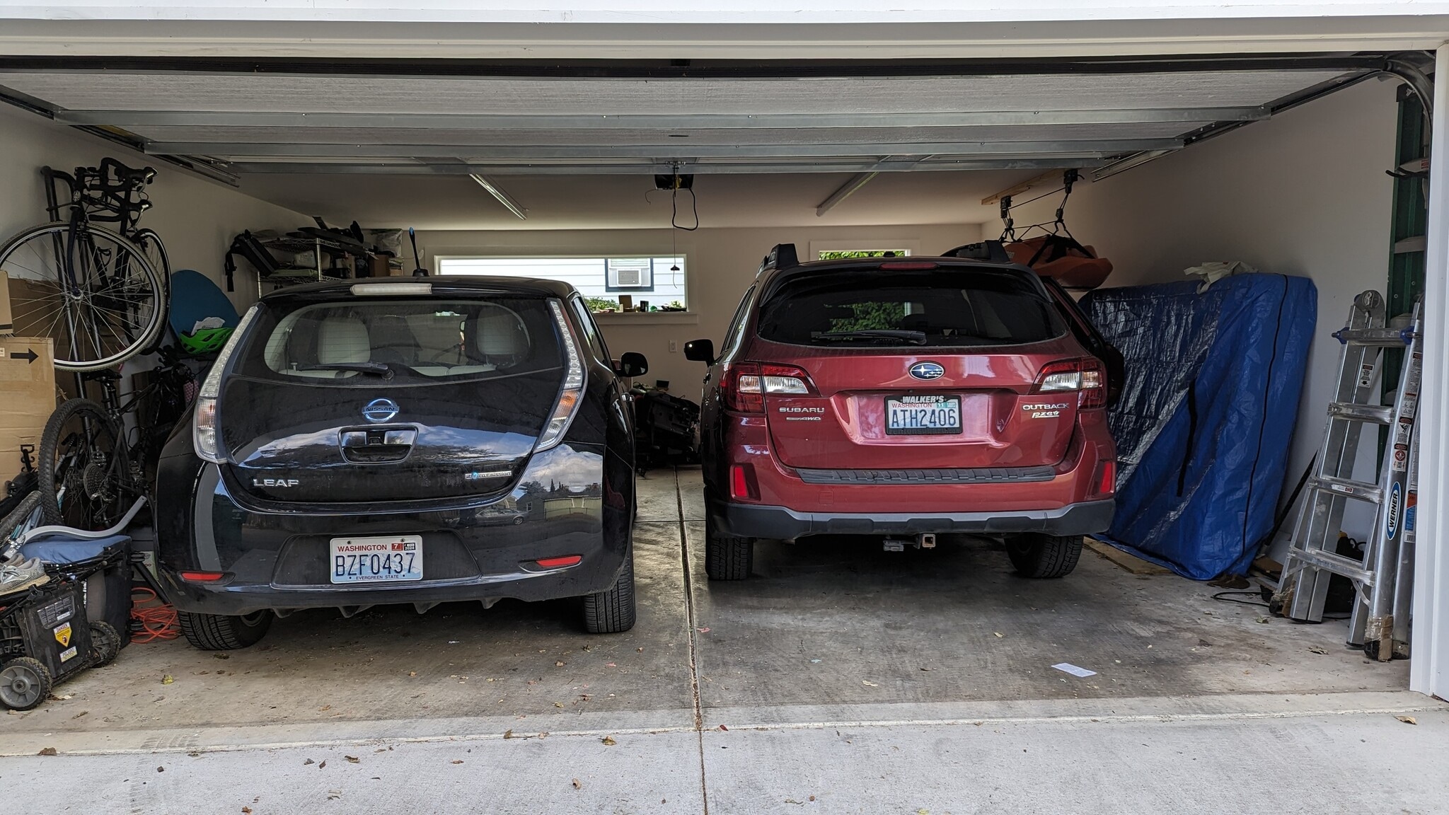 2 car garage, automatic opener, 500 sq ft, EV hookup - 3240 29th Ave W