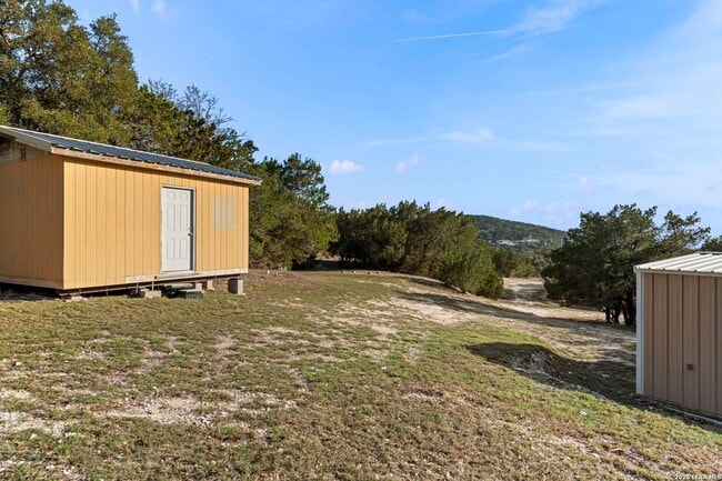 Building Photo - 1597 Pipe Springs Dr