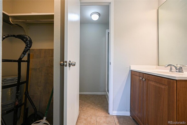 Building Photo - 364 S Ironton St