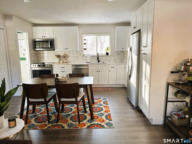 Building Photo - 18 Harry Brook Village