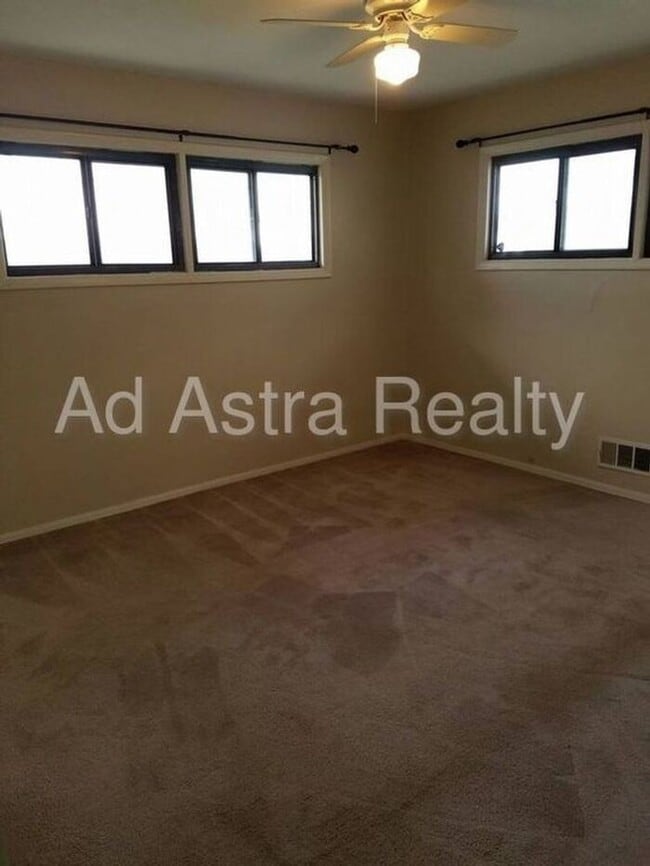 Building Photo - Very Nice 3 Bedroom 1 Bath Home in KCMO-Available in MAY!!