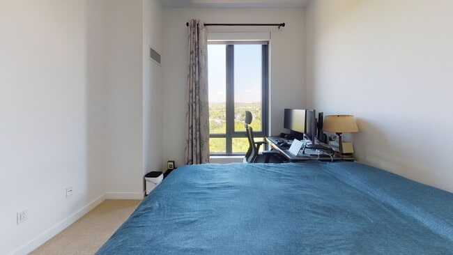 Building Photo - Heat/hot water included, and laundry in unit!
