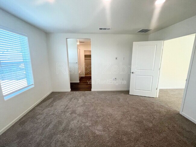 Building Photo - 333 Halisan Ct