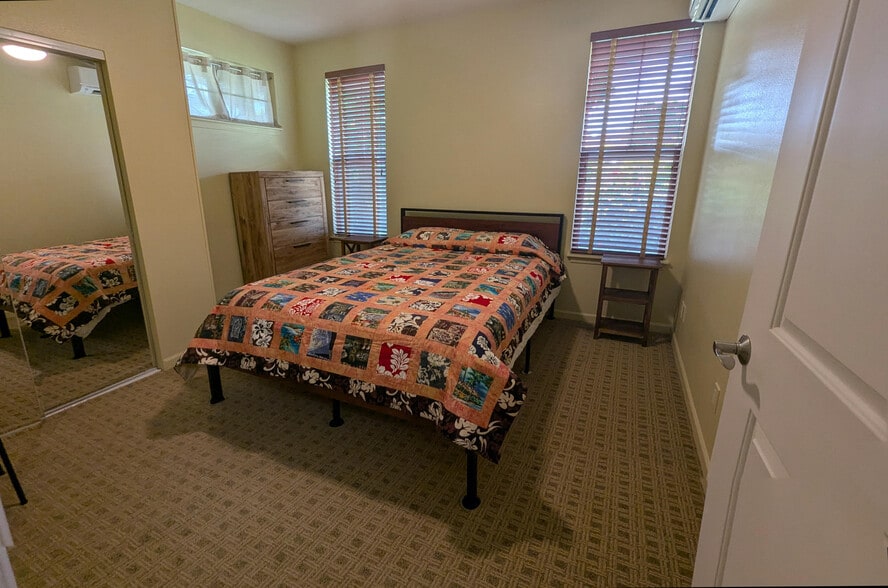 Queen Bed, New Feb 2026 - 170 Kuli Puu St