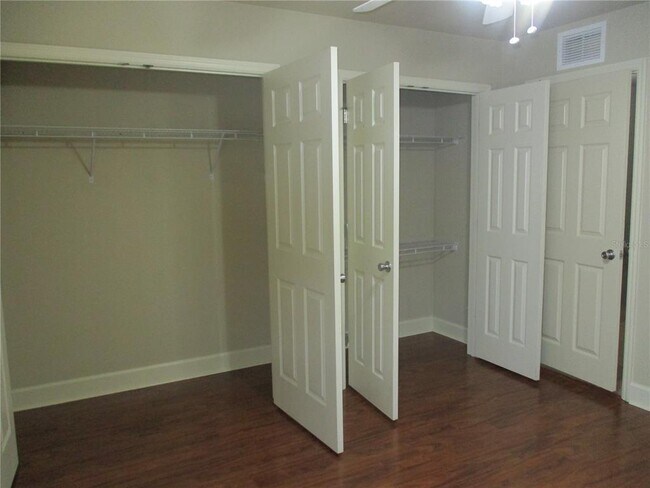 Building Photo - 2951 SW 35th Pl