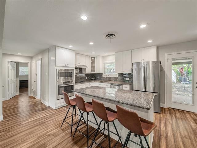 Building Photo - 5512 Odessa Ave