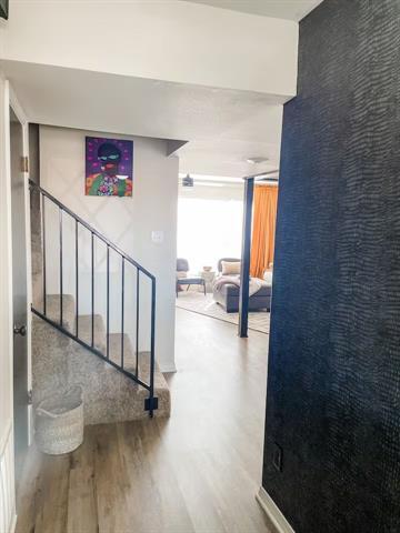 Building Photo - 253 E Stephenson St