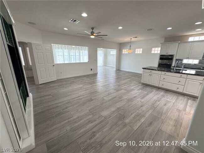 Building Photo - 1699 Rockcrest Hills Ave