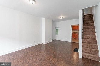 Building Photo - 1535 S Hicks St