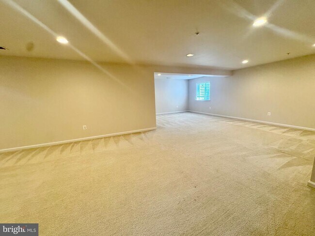 Building Photo - 22342 Heron Neck Terrace