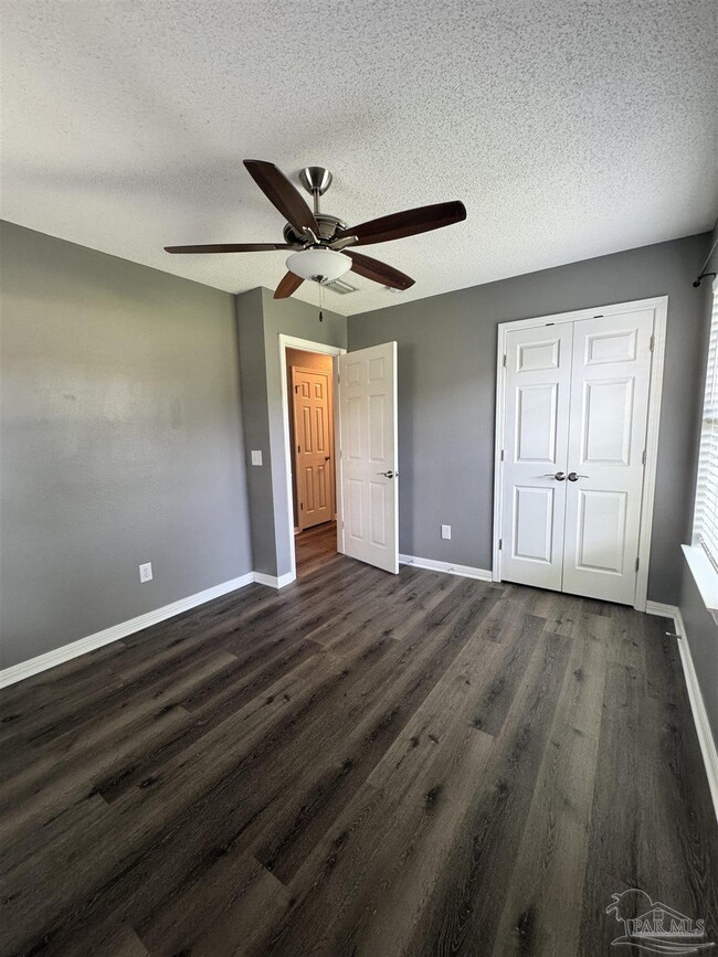 Building Photo - 9511 Sandpiper St